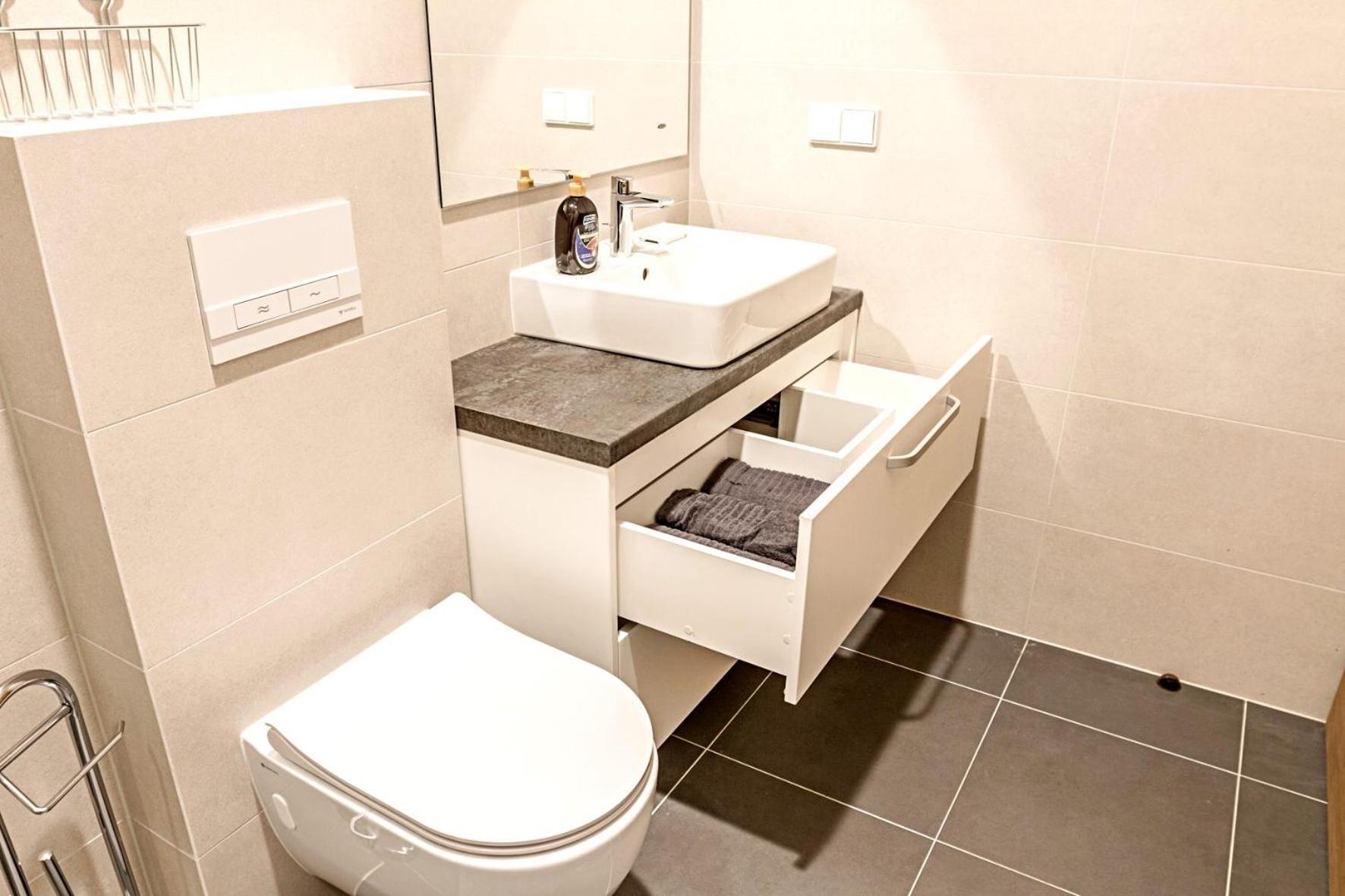 Bright 1Bd Apartment In Old Town By Hostlovers 카우나스 외부 사진